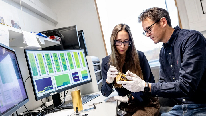 Các nhà nghiên cứu thử nghiệm electron trong tinh thể làm qubit mới