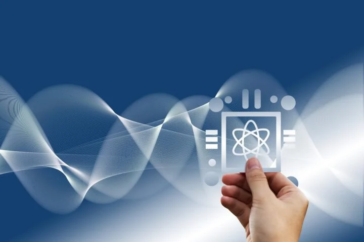 Vai trò của công nghệ điều khiển và đọc qubit trong cuộc đua máy tính lượng tử