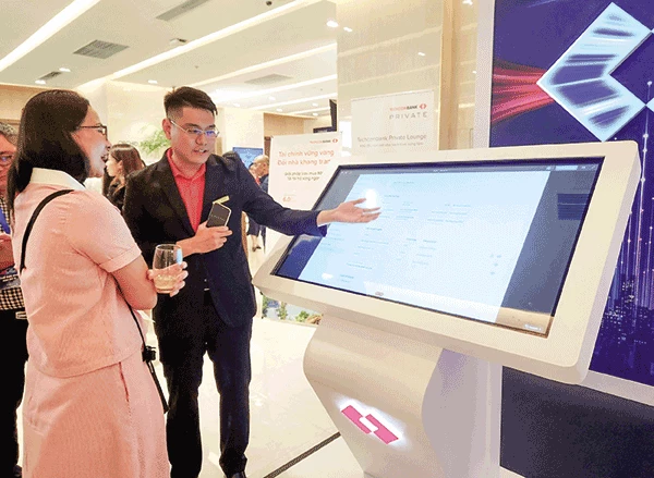 Kiến tạo hệ sinh thái tài chính số lấy khách hàng làm trung tâm