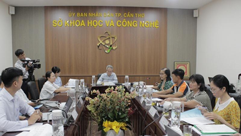 Nghiên cứu Cải tiến kỹ thuật nuôi và phát triển thương hiệu ong mật thành phố Cần Thơ